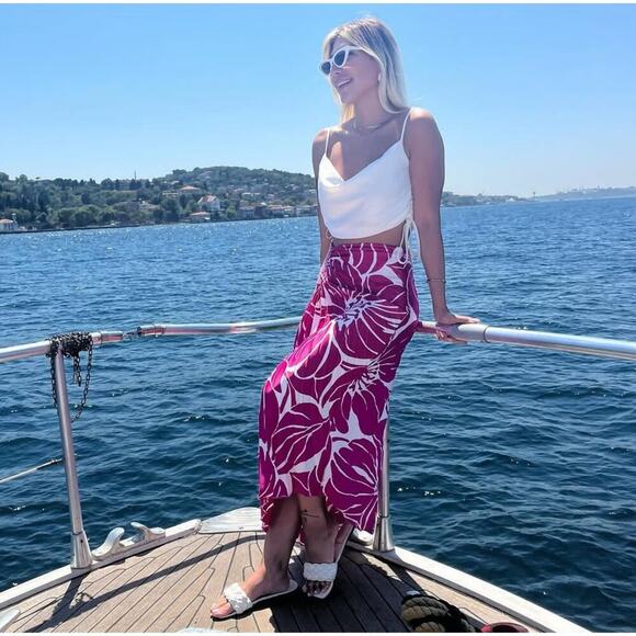 RARE!!! MANGO Asymmetrical Pleated Skirt NWT - Picture 6 of 16